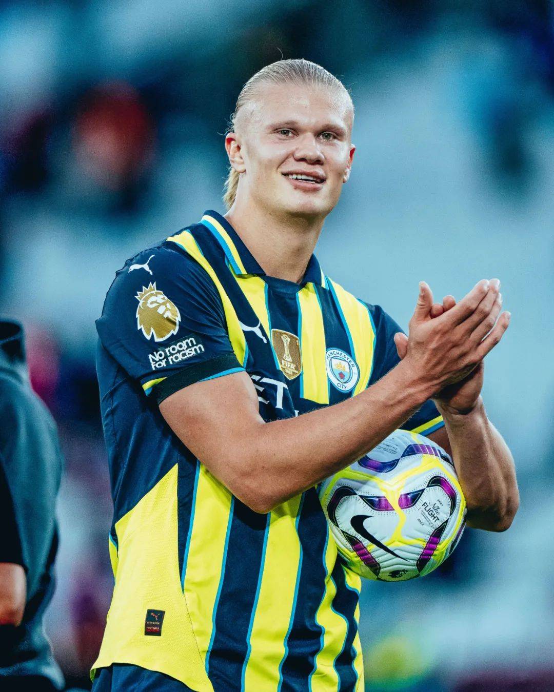 关于AC米兰大胜云达不莱梅，赛季前景一片光明的信息