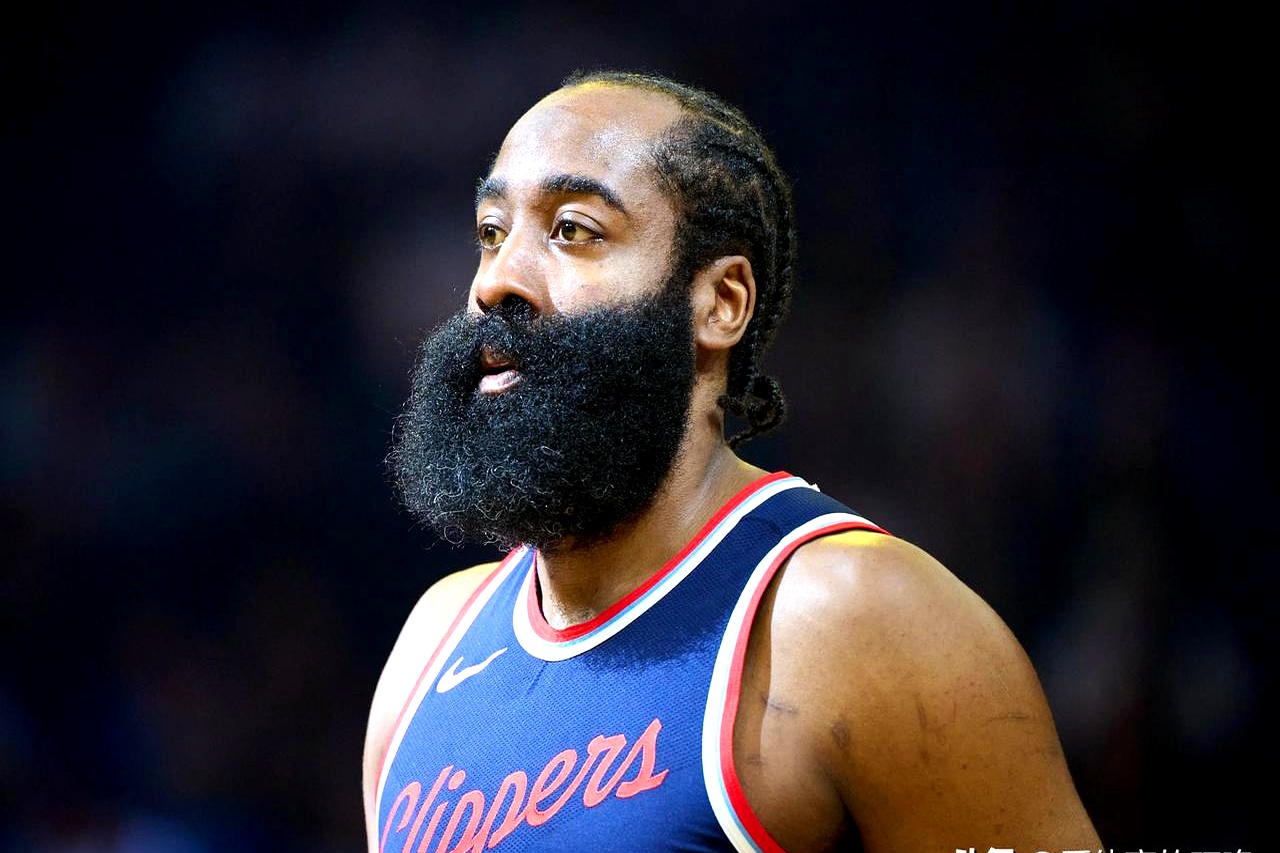 哈登新星出色防守表现突出，热火前途光明！的简单介绍